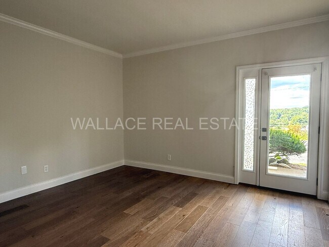 Building Photo - BEAUTIFUL, UPDATED 2 BEDROOM CONDO IN CHEROKEE AT WESTCLIFF