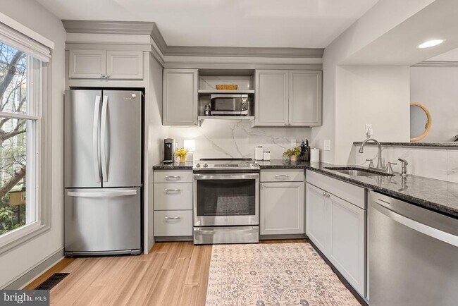 Building Photo - 5065 9th St S