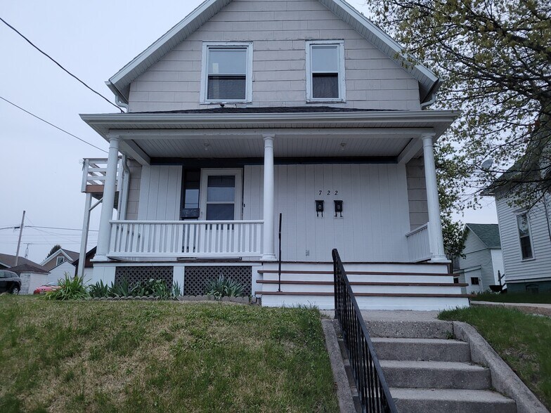Front Porch - 722 S 23rd St