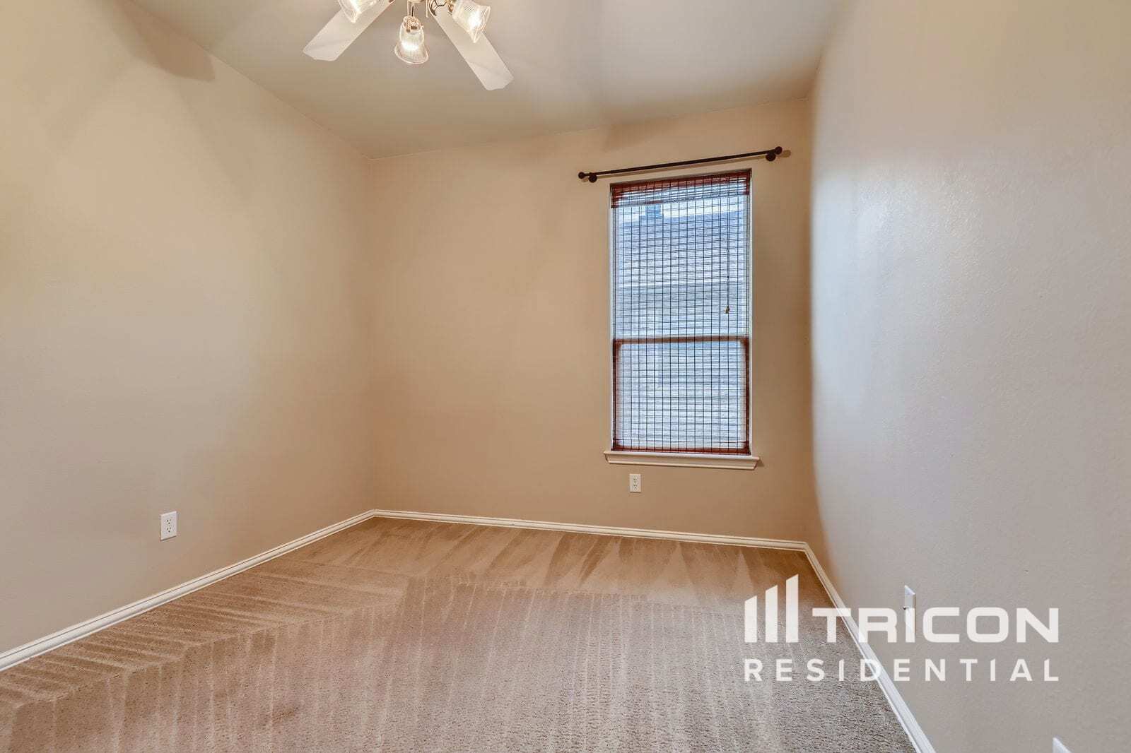 Building Photo - 5921 Sea Bass Ct