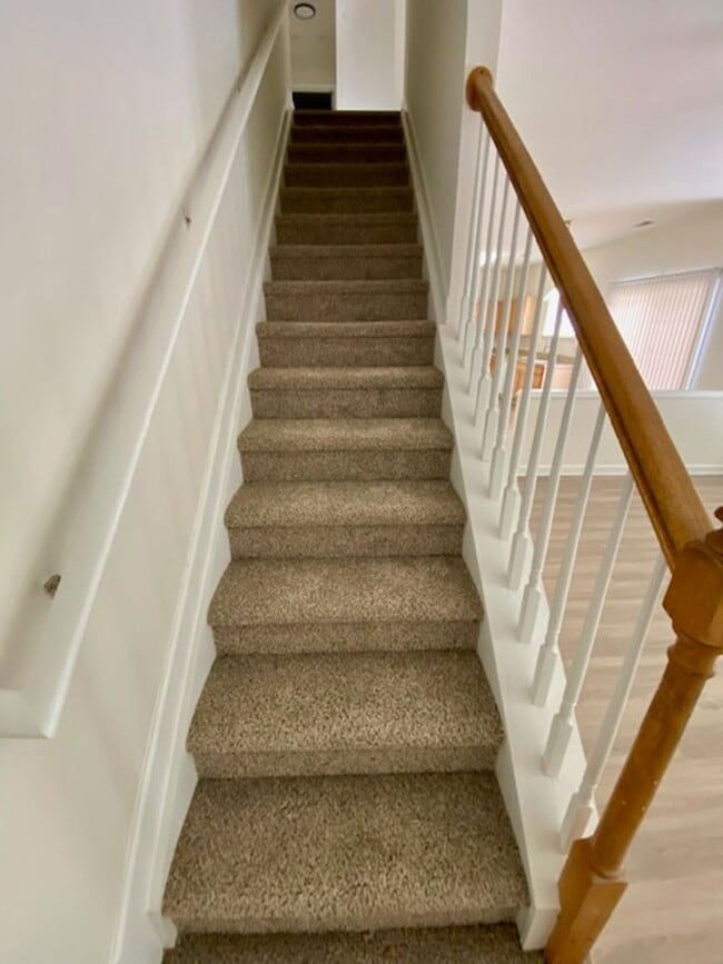 Building Photo - 1/2 MONTH FREE! ?Upgraded 4BR with Brand New Flooring & Private Backyard – Available Feb 15