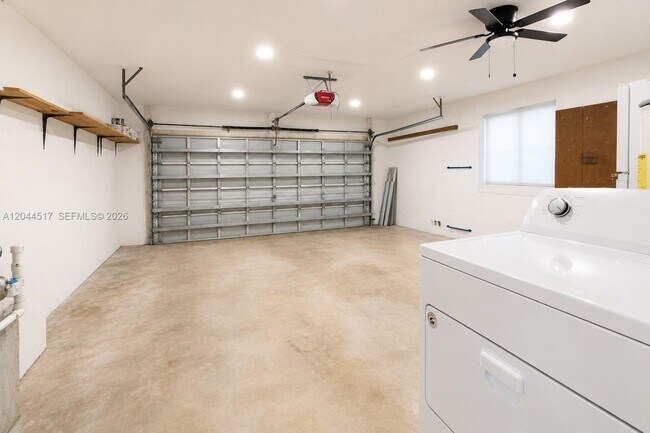 Building Photo - 15445 SW 99th Ave
