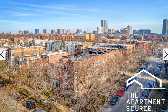 Building Photo - 1214 W Waveland Ave