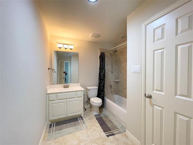 Building Photo - 415 Sleepy Creek Dr