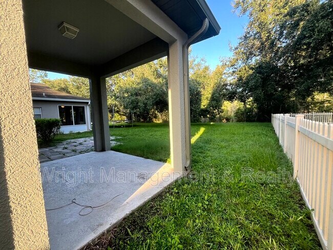 Building Photo - 7843 Foxgrove Dr