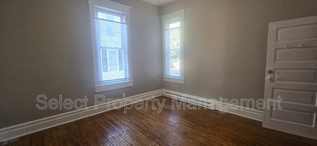 Building Photo - 1103 Crescent Ave