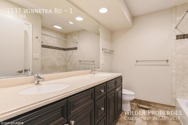 Building Photo - 1537 Winnetka Rd