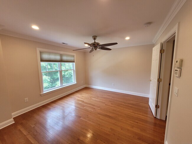 Building Photo - 48 E Hayestown Rd