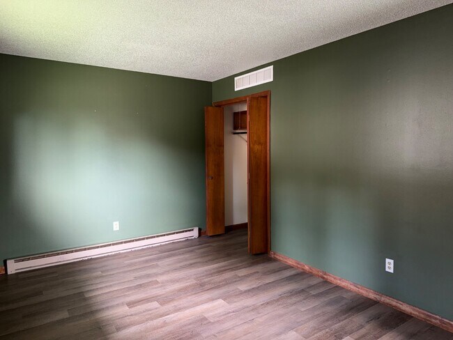 Building Photo - 161 E James Dr