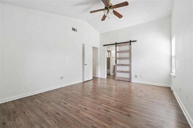 Building Photo - 5320 Kelleys Creek Dr