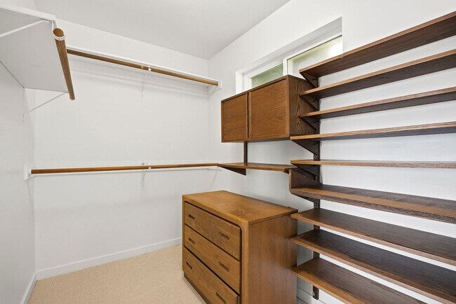 Building Photo - 45 Graystone Terrace