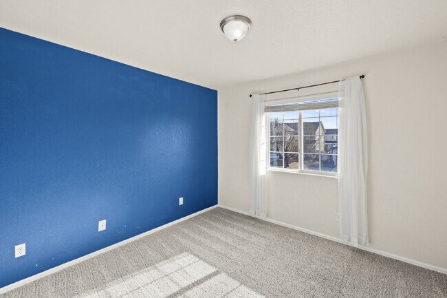 Building Photo - 2217 Inspiration Ln