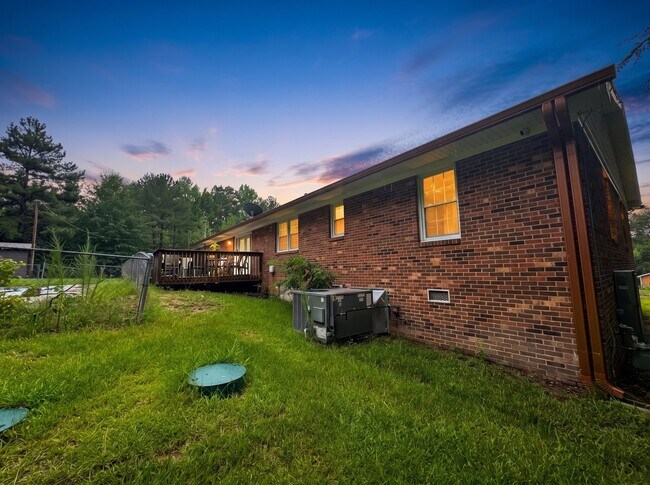Building Photo - 1700 Hawley School Rd