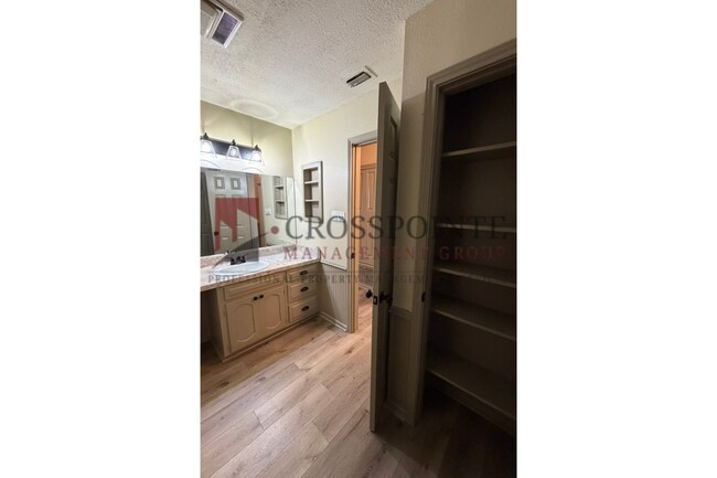 Building Photo - Almost Ready! 2 Bedroom 1 Bath ON Lake Palestine!