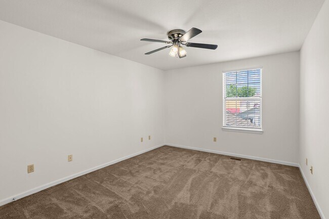 Building Photo - 2412-2414 Calder Ct.