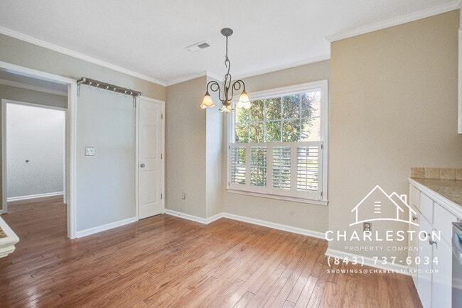 Building Photo - 978 Governors Rd