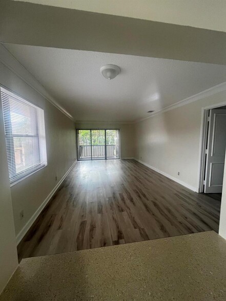 Building Photo - 5975 Forest Hill Blvd