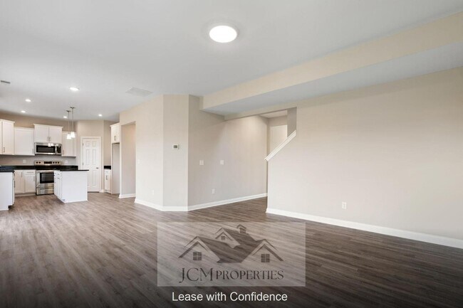 Building Photo - 916 Camden Ct
