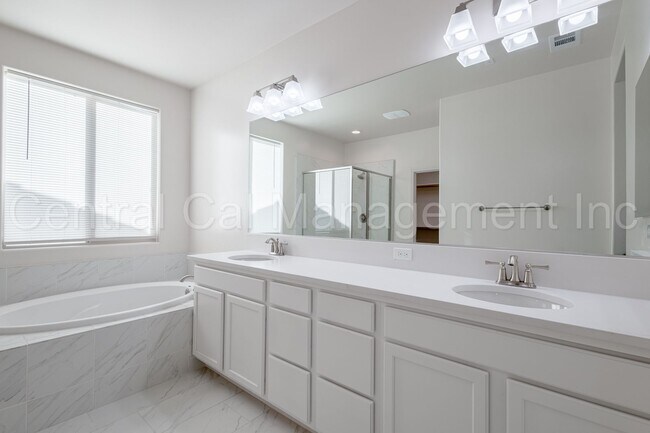 Building Photo - 4 Bedroom/3 Bath Home with Office and Paid Solar - $3395 Per Month!