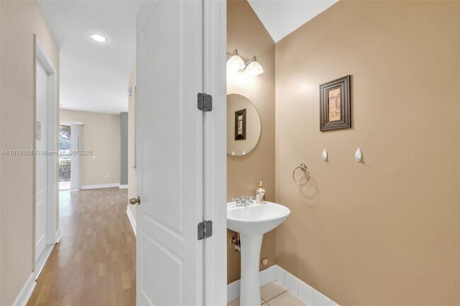 Building Photo - 8706 Blaze Ct