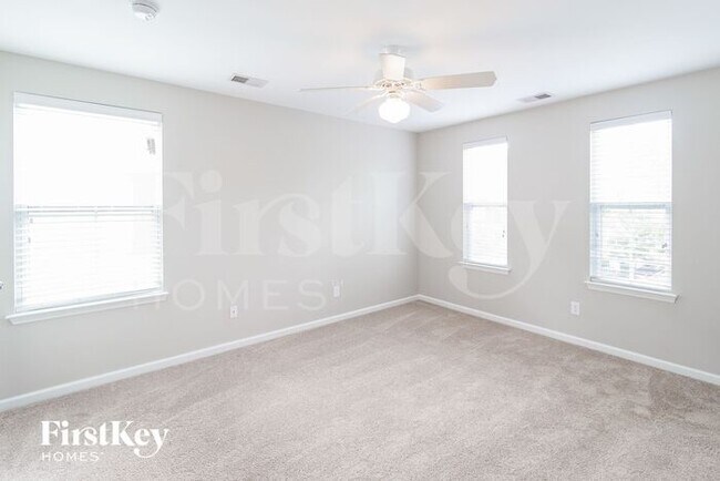 Building Photo - 429 Verbena Ave