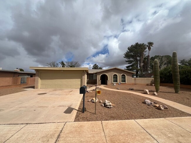 Building Photo - 3-bedroom 2 baths home