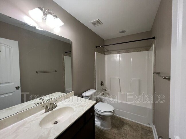 Building Photo - 1031 Liberty Ln