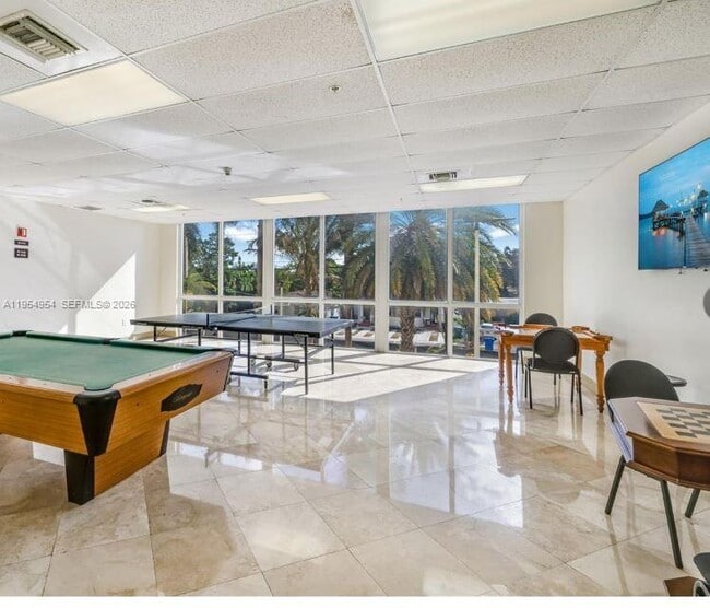 Building Photo - 3500 Coral Wy