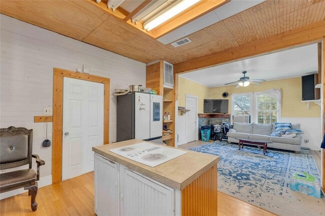 Building Photo - 20235 Engelmann Ln