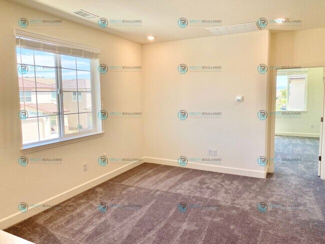 Building Photo - 4 Bedroom 3 Bath Home On Corner Lot Home Near Sparks Galleria