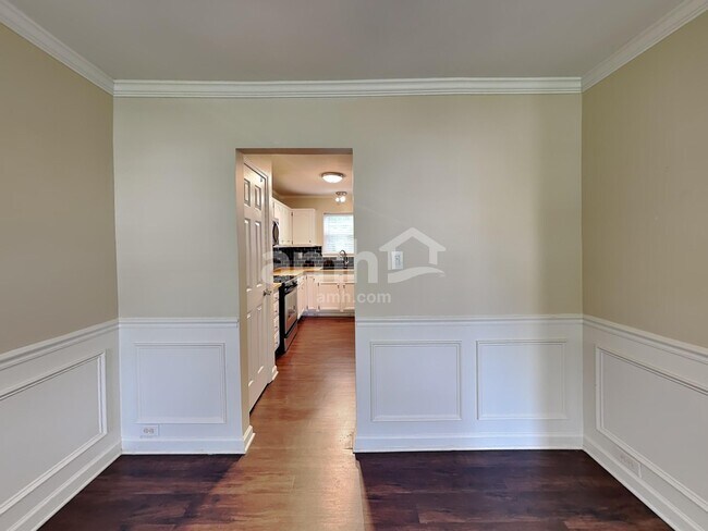 Building Photo - 7614 Henderson Park Rd