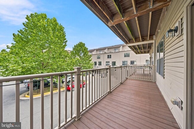 Building Photo - 44730 Tiverton Sq
