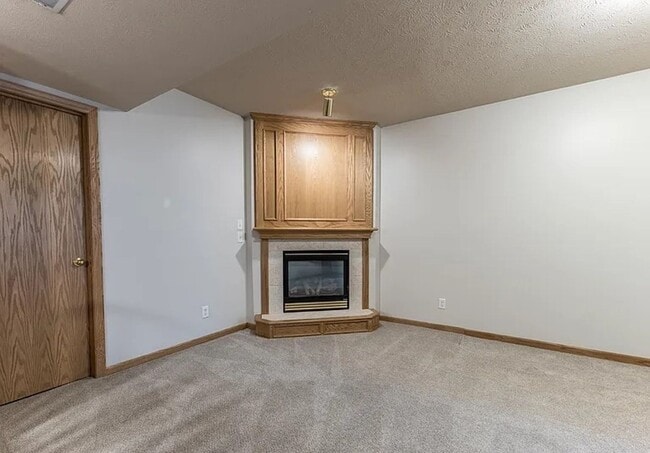 Building Photo - 1723 N 171st St
