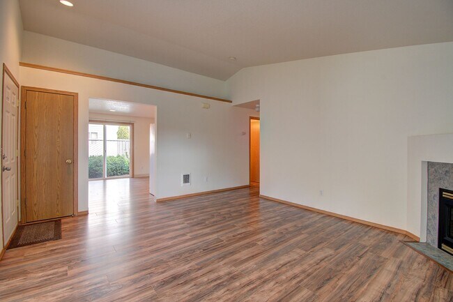 Building Photo - 192nd Area Single Level Home