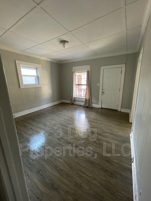 Building Photo - 412 N Hawthorne St