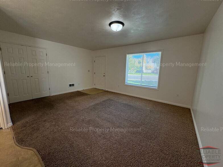 Building Photo - 3108 E Chasewood Dr
