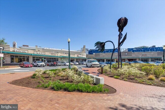 Building Photo - 7923 Eastern Ave NW