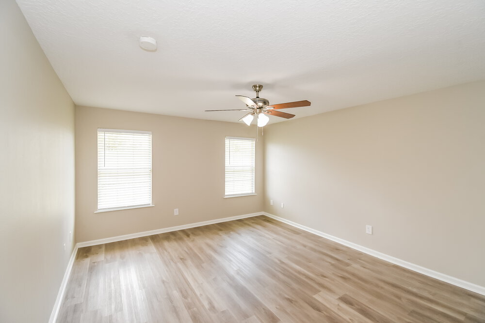Building Photo - 7157 Beekman Lake Dr