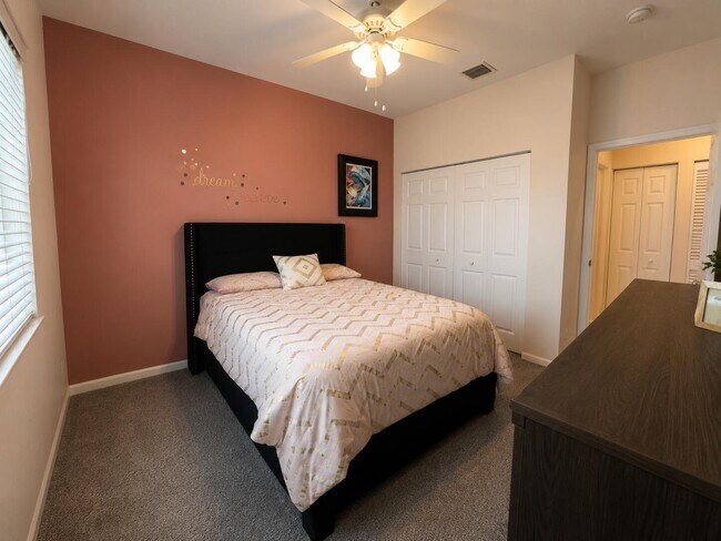 Building Photo - 5201 Sancerre Cir