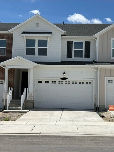 Building Photo - 4447 Templar Dr