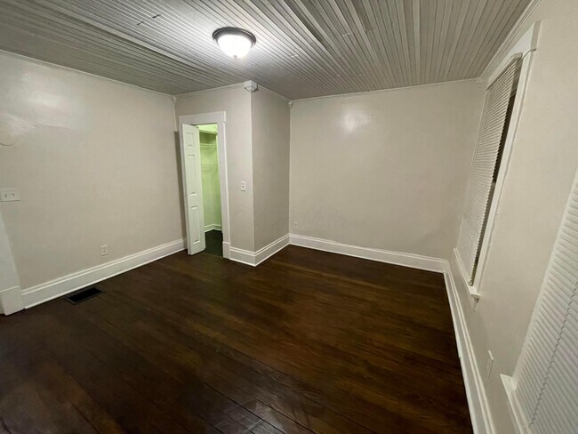 Building Photo - 287 E Woodrow Ave