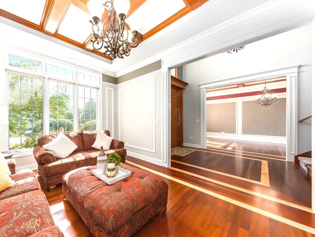 Building Photo - 2504 Skylane Dr