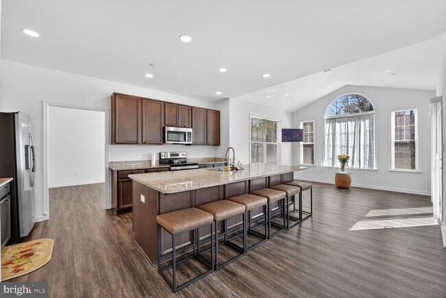 Building Photo - 111 Touhey Dr