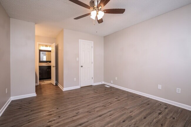 Building Photo - 765 Rawls Dr