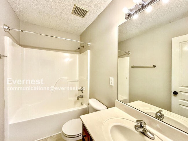 Building Photo - 128 Thrasher Pike