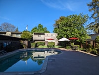 Building Photo - 1044 Rivara Rd