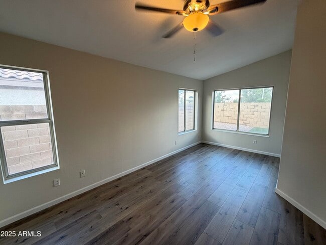 Building Photo - 1830 E Countrywalk Ln