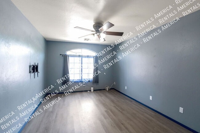 Building Photo - 14024 E Fairway Bluff Ct