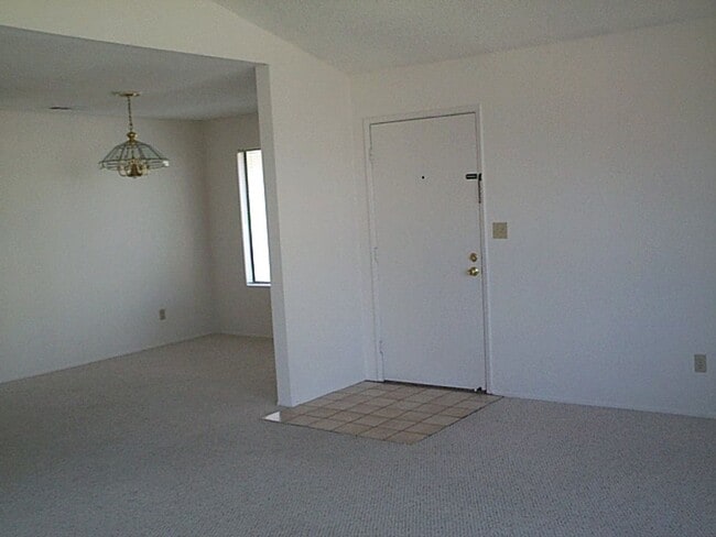 Building Photo - m390 - Lindboe