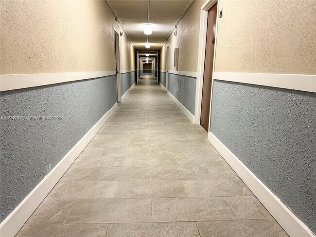 Building Photo - 484 NW 165th St